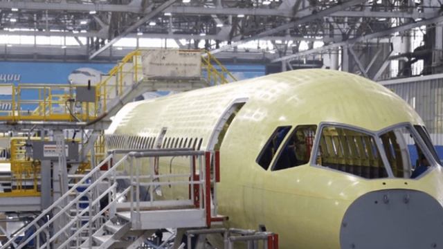 Названы сроки начала серийного производства магистральных авиалайнеров России смотреть онлайн