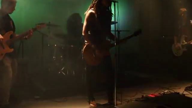 Samuel Larsen- Pocket Change смотреть онлайн