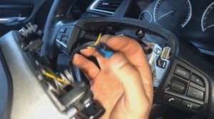 Как снять и разобрать руль BMW F01/F02, F10?