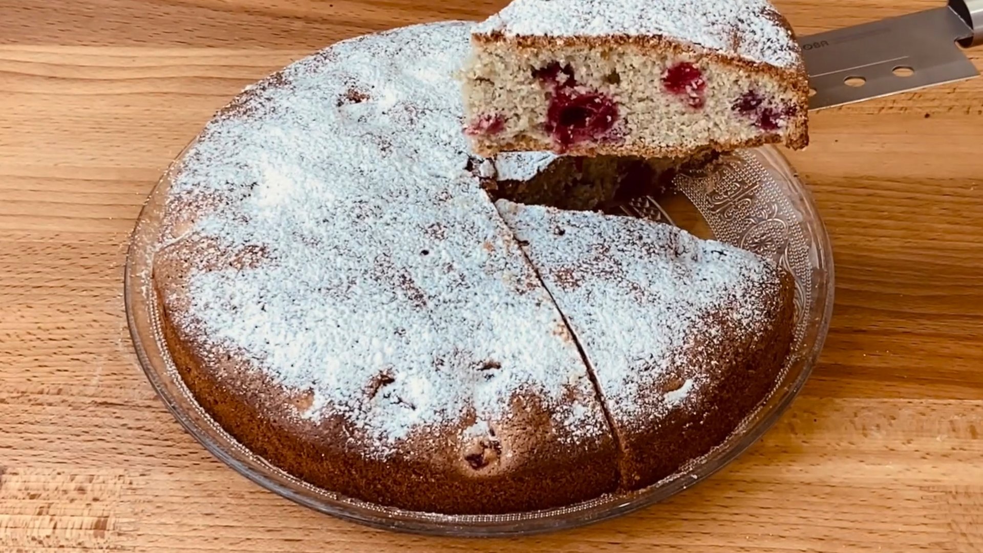 Очень вкусный быстрый пирог с вишней смотреть онлайн