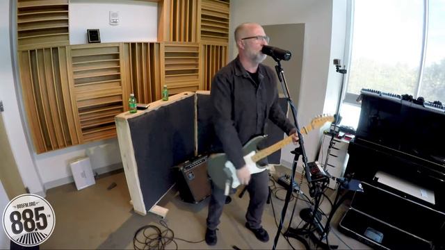 Bob Mould || Live @ 885FM || "The Descent" смотреть онлайн