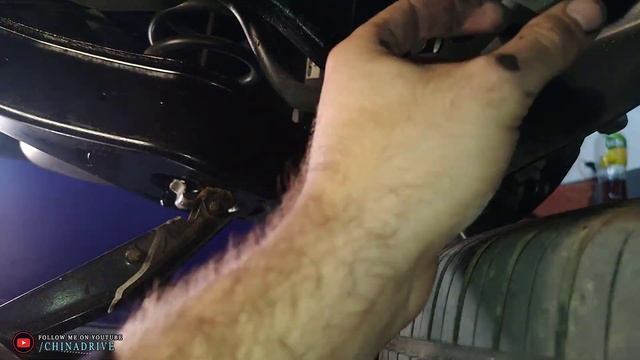 ЗАМЕНА СТОЙКИ СТАБИЛИЗАТОРА - ЗАДНЕЙ ПОДВЕСКИ | Volkswagen Passat B7 смотреть онлайн