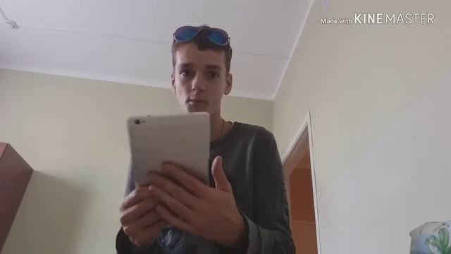 Саша Леденев показывает электронику смотреть онлайн