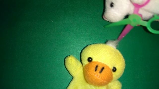 Зайчик подстригает Уточку. Салон красоты. смотреть онлайн