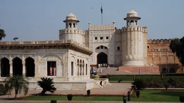 Лахорская крепость - одна из красивейших достопримечательностей Лахора