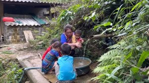 Vang hoa to make cakes for orphans , vang hoa