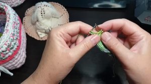 Шляпка спицами "Листочки" для куклы Паола Рейна❤ Мастеркласс❤