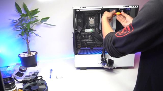 NZXT H510 Elite Build - Core I7-9700K + RTX 2080Ti Gaming Build смотреть онлайн