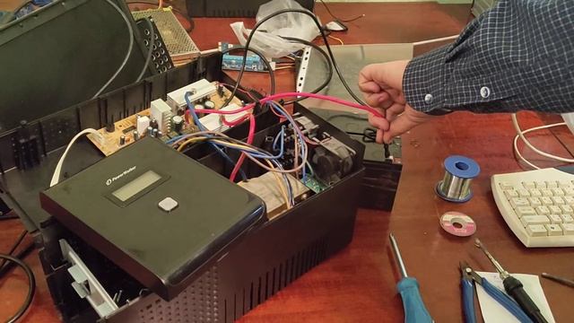 Включение ИБП PowerWalker после замены транзисторов. смотреть онлайн