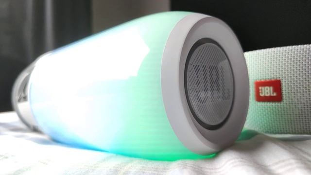 JBL white Pulse 3 bass test смотреть онлайн