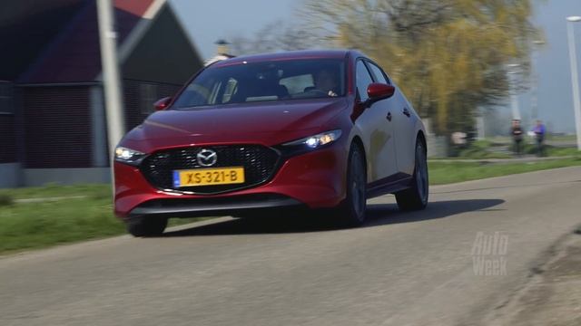 Mazda 3 vs. Ford Focus - AutoWeek Dubbeltest - English subtitles смотреть онлайн