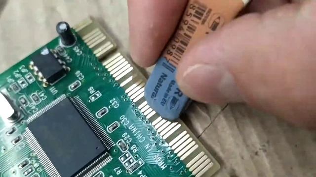 Чистка COM платы (RS-232) от окисления смотреть онлайн