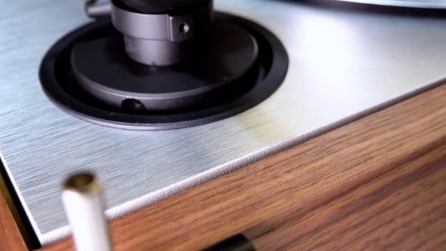 Обзор проигрывателя Pro Ject The Classic Evo смотреть онлайн