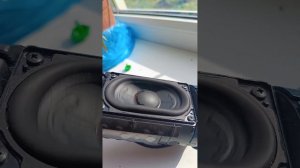 басы JBL charge 5 и JBL flip 6