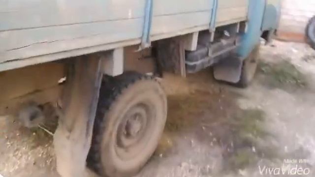УАЗ без глушителя, сломалась камера от звука. смотреть онлайн