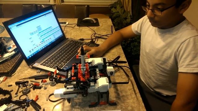 BRAIGO - First try with Banner Print3r (the included model) along with Lego Mindstorms EV3 смотреть онлайн