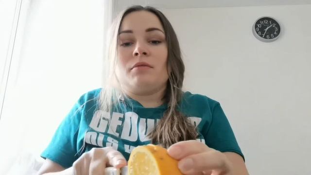 ГОТОВИМ ВЕЧЕРНИЙ САЛАТ С КРЕВЕТКАМИ смотреть онлайн