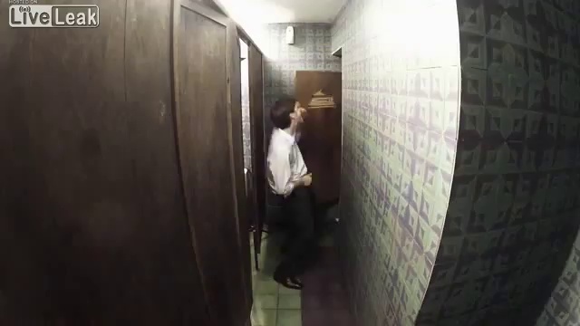 Музыкальный туалет смотреть онлайн