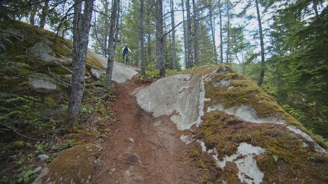 Remy Metailler destroys Squamish Bike Trails - Raw смотреть онлайн