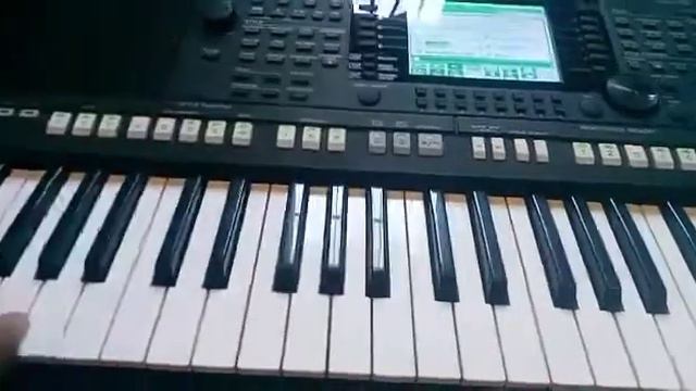 Ritmo LoveSong Extraído del psr1500 en psr s950 смотреть онлайн