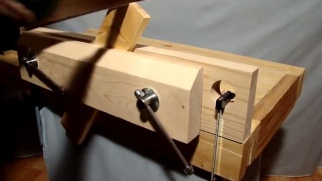 Верстачные тиски Moxon Vise своми руками смотреть онлайн