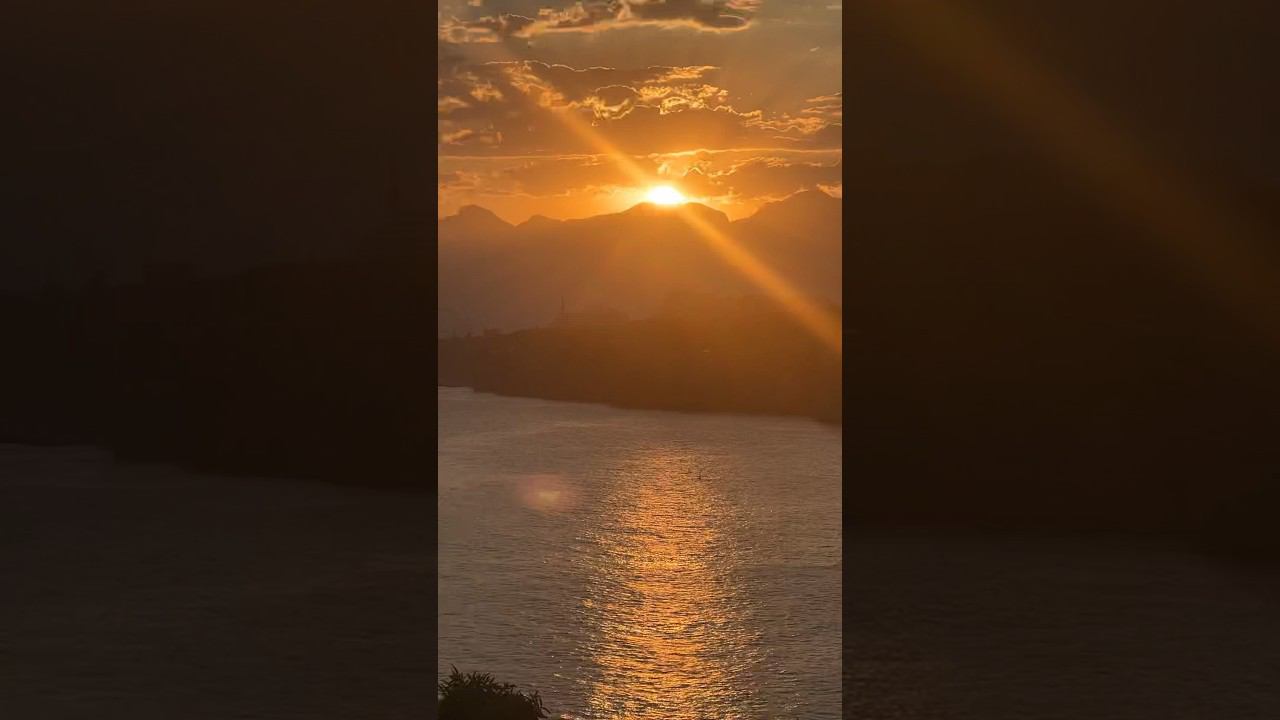 Шикарный закат в Анталии. смотреть онлайн