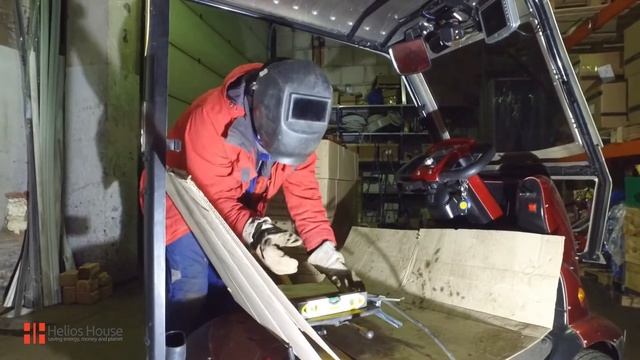 Тюнинг электромобиля. Привариваем кресло к инвалидной коляске смотреть онлайн