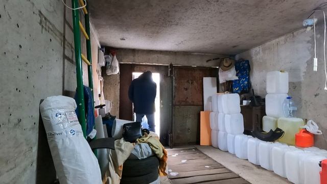 Забрали новую лодку лодку. Достали мотор после зимовки . Готовимся к рыболовному сезону 2021.. смотреть онлайн