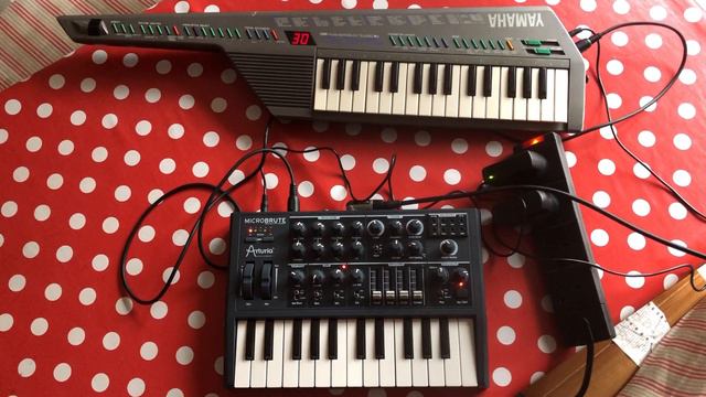Discordant Last Christmas on a Yamaha Keytar смотреть онлайн
