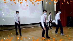 8 марта. Танец школьников от всех параллелей (7-12классы)