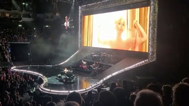 Elton John Live  @Mercedes-Benz Arena Berlin 8.05.2023 #eltonjohn #candleinthewind #legend