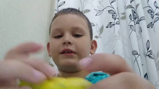 Золотая кнопка YouTube и пеннивайз из фильма оно смотреть онлайн
