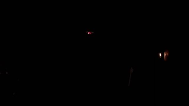 Syma X20 Pocket Drone - Night Flight смотреть онлайн