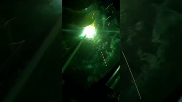 Учимся делать врезки ф 50 мм резьб! Сварка РЕСАНТА-190 А, электроды АНО-21. смотреть онлайн