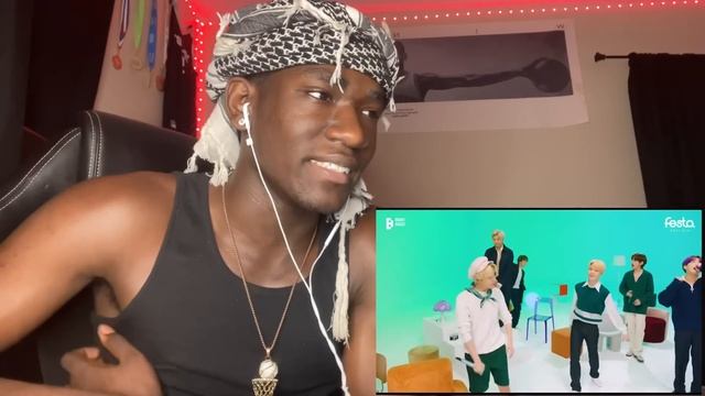 AMERICAN REACT TO BTS(방탄소년단) ROOM LIVE PERFORMANCE!??? смотреть онлайн
