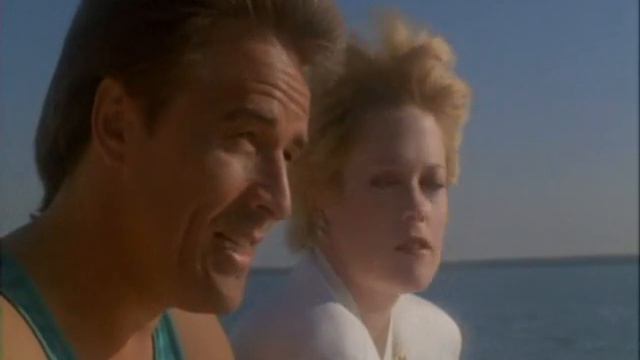 Miami Vice - Melanie Griffith - Holding Back The Years - Simply Red смотреть онлайн