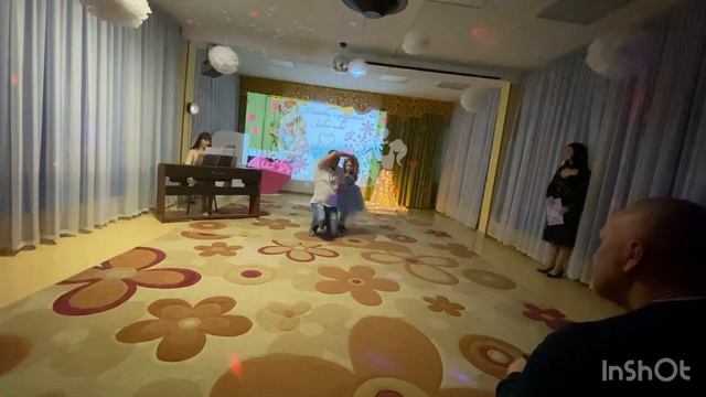 Семейный танец под фортепиано смотреть онлайн