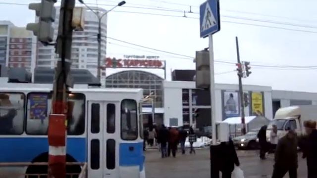 НН, ул.Плотникова, 3 ТЦ Семейный (у входа в ТЦ) смотреть онлайн