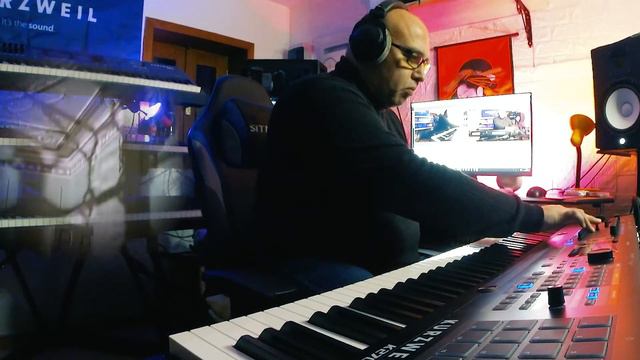 Kurzweil K2700 - Pink Floyd - On The Run смотреть онлайн