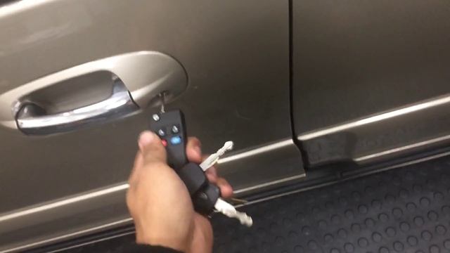 2004 Lincoln Navigator remote start with the flip key/fob смотреть онлайн