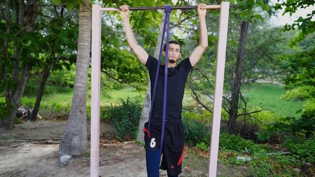 Урок-1. 2. Базовые упражнения. Подтягивания с резинкой смотреть онлайн