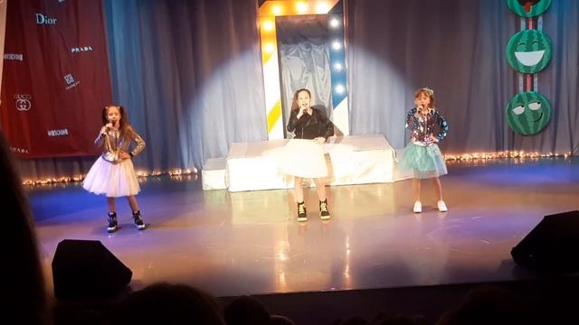 dance monkey смотреть онлайн