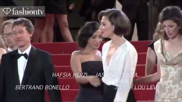 Adèle Haenel - Red Carpet, Cannes (L'apollonide) смотреть онлайн