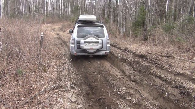 Небольшая грязь Pajero 4 Mitsubishi Small dirt смотреть онлайн