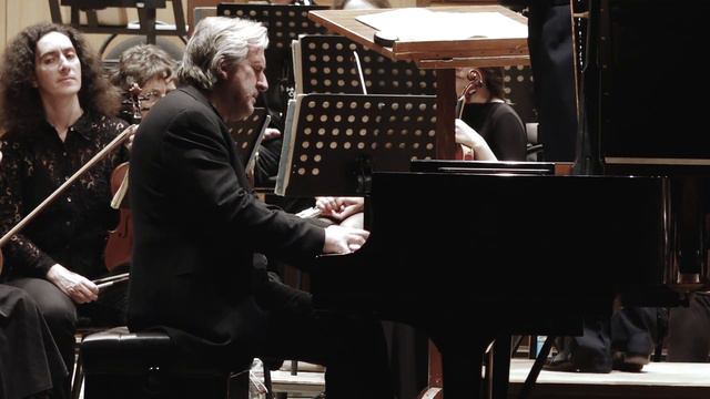 Л. ван Бетховен Концерт №5 для фортепиано с оркестром смотреть онлайн