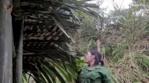 180 Days: The Life of a 17 Year Old Single Mother -  Building a House and Raising Children