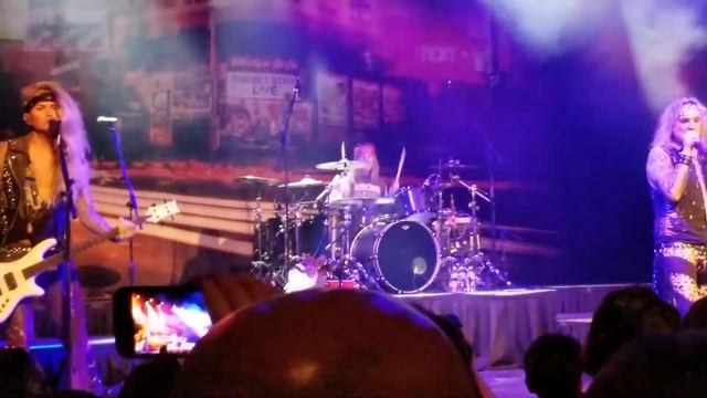 Steel Panther - "Eyes of a Panther / Goin' in the Backdoor" (3/31/18) смотреть онлайн