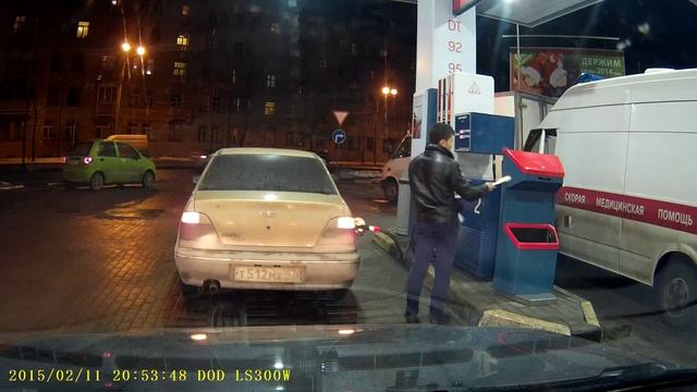Таджикский способ закрытия дверей... с ноги! смотреть онлайн