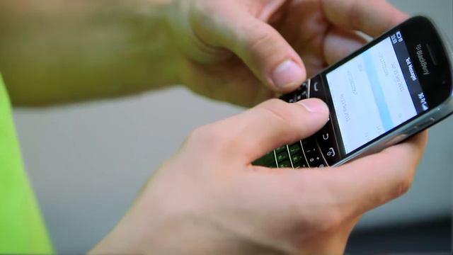 Видео обзор о BlackBerry Bold 9900