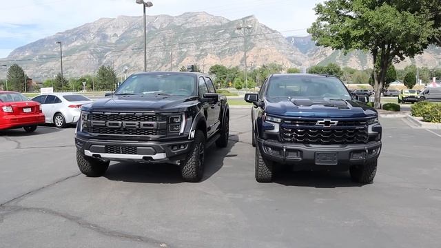 New Ford Raptor VS Chevy Silverado ZR2: How Are These The Same Price?!? смотреть онлайн
